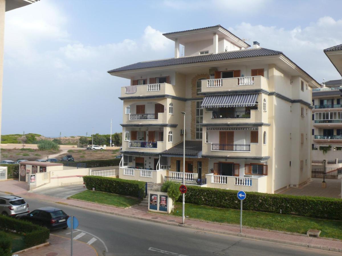 Martas Apartment La Mata  Bagian luar foto
